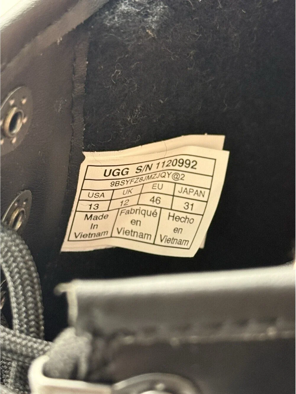 UGG men’s black